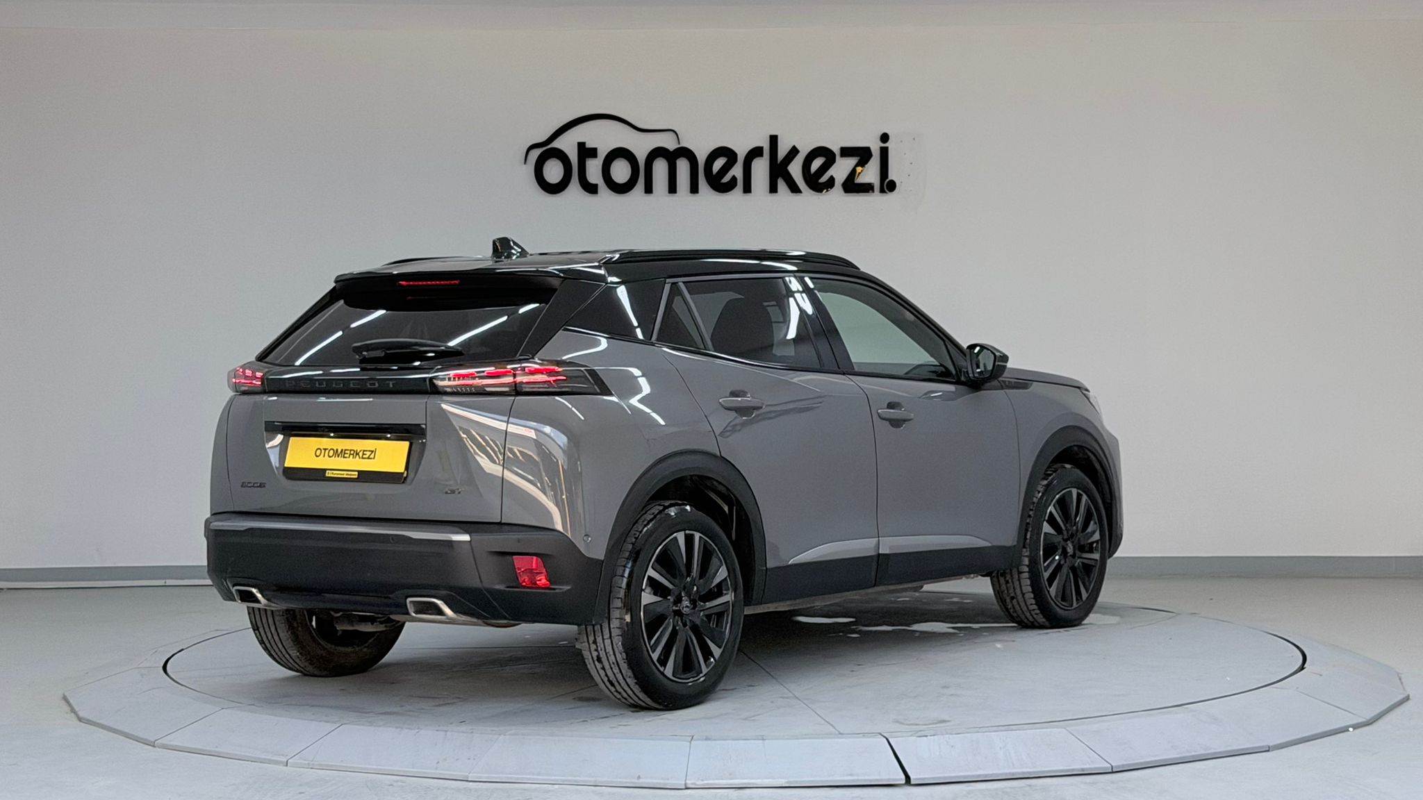 PEUGEOT 2008 5